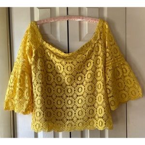 Lulu’s 3/4 Sleeve Eyelet top